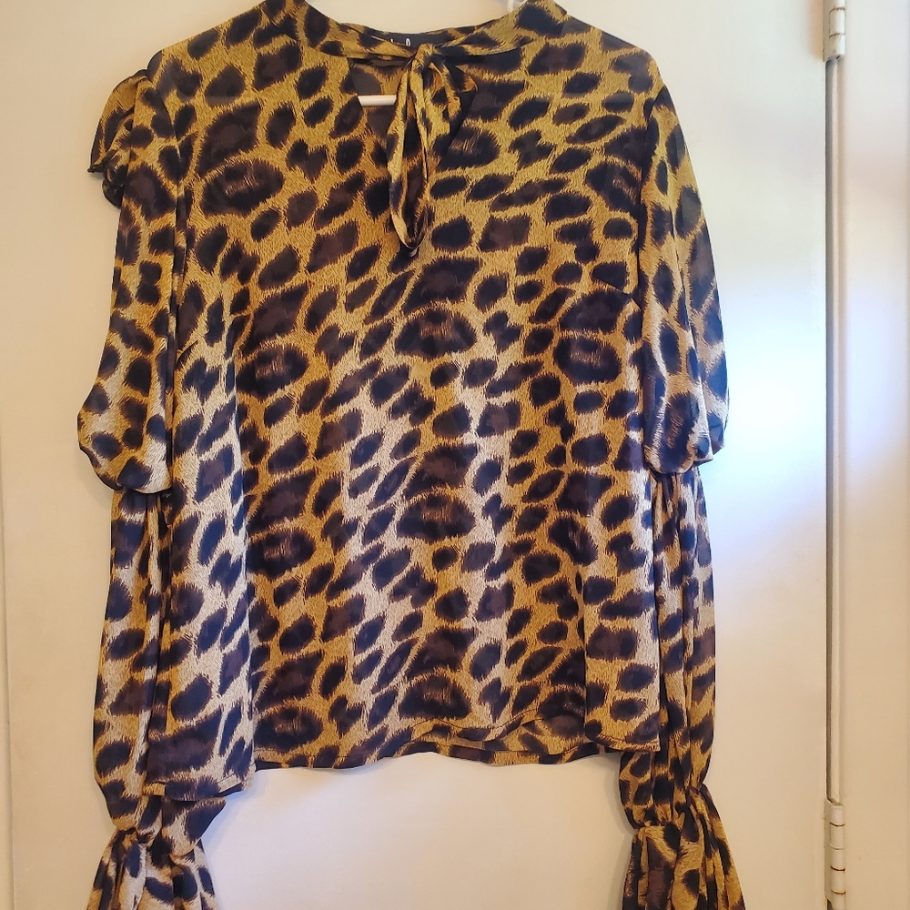 Woman's blouse